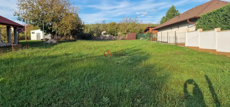 eladó  Építési telek, Csörög