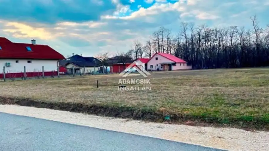 eladó  Építési telek, Hernád