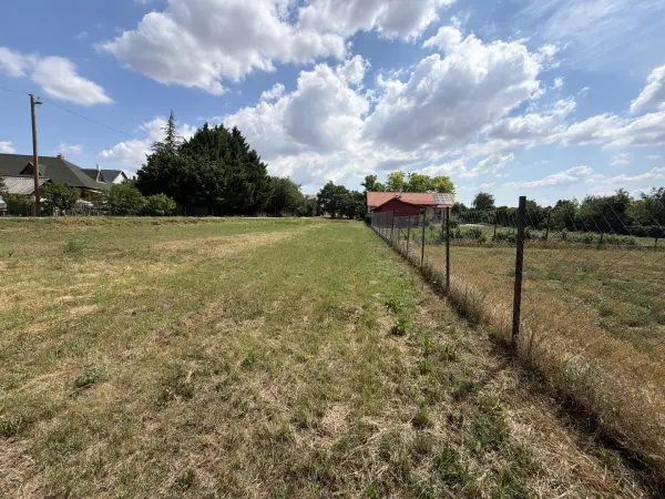 Eladó Építési telek, Kápolnásnyék 1144 m² 27 M Ft