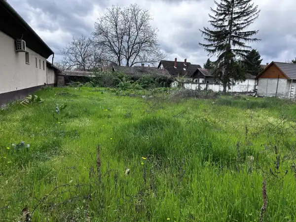 Eladó Építési telek, Lajosmizse 755 m² 32 M Ft