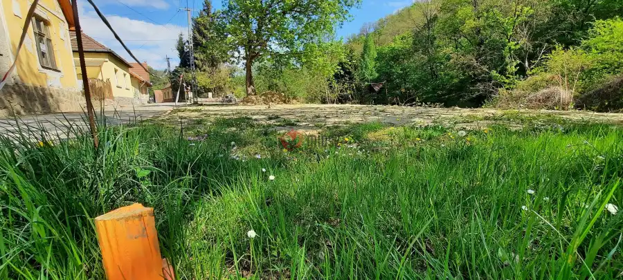 eladó  Építési telek, Zebegény