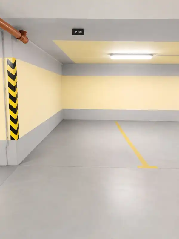 Eladó garázs, Békéscsaba 13 m² 5.4 M Ft