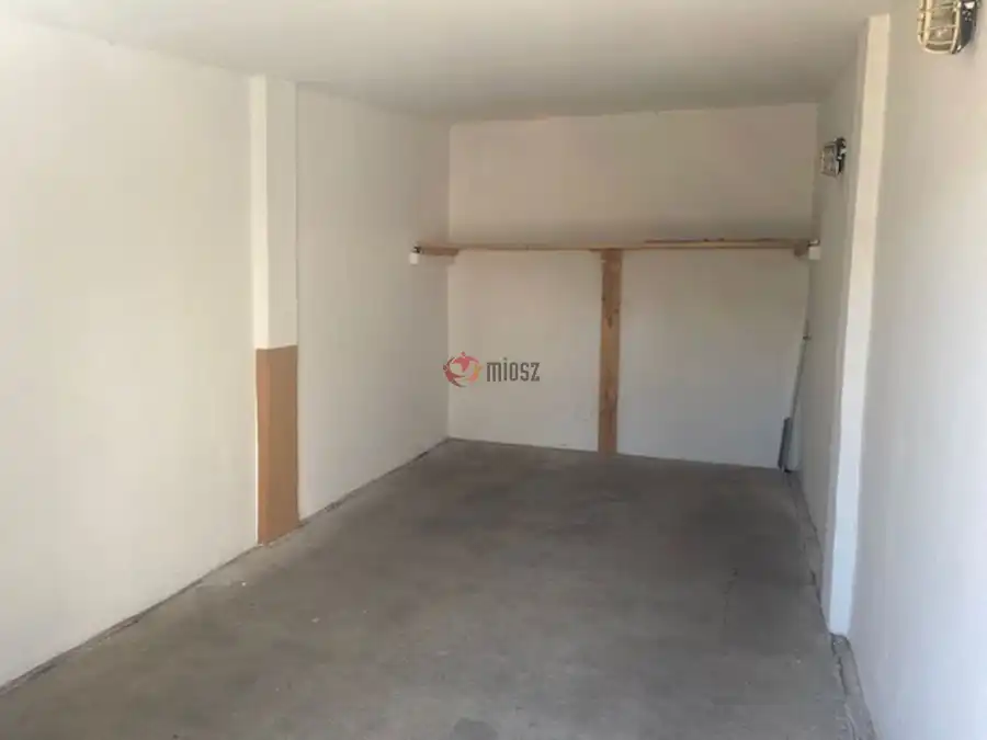 eladó garázs, Békéscsaba