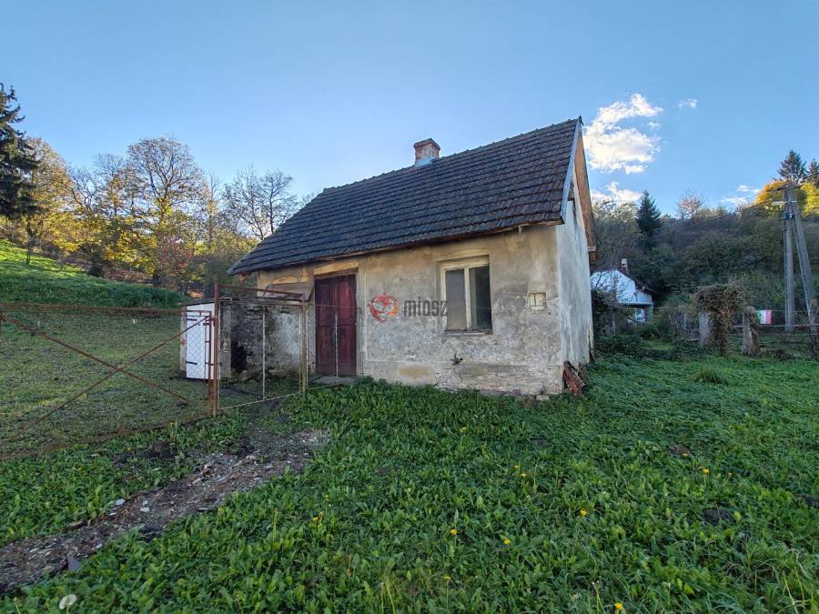 eladó gazdasági ingatlan, Homokkomárom