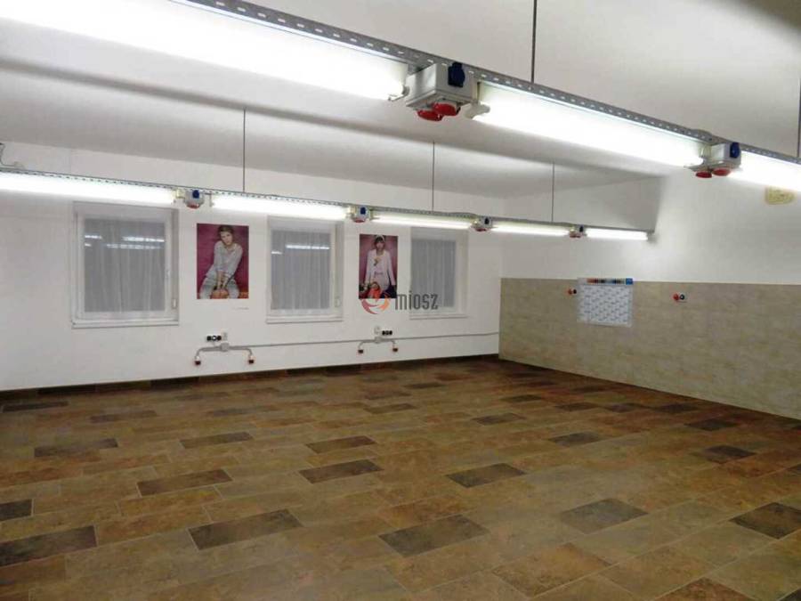 eladó gazdasági ingatlan, Solt