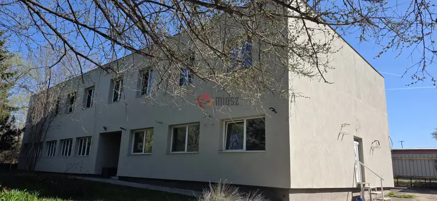 eladó ipari ingatlan, Dunaújváros