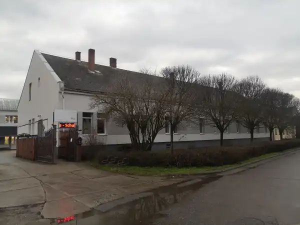 Eladó ipari ingatlan, Gyomaendrőd 1930 m² 190 M Ft