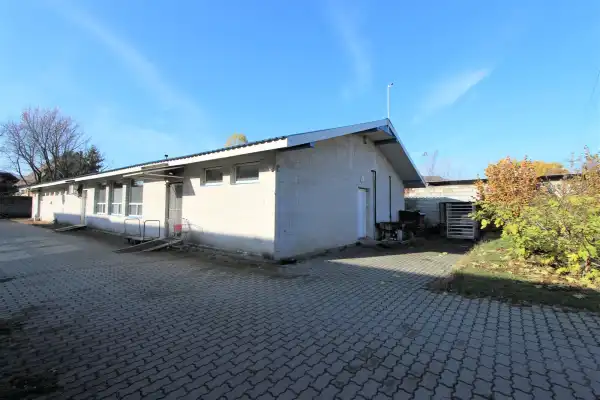 Eladó ipari ingatlan, Pomáz 300 m² 160 M Ft