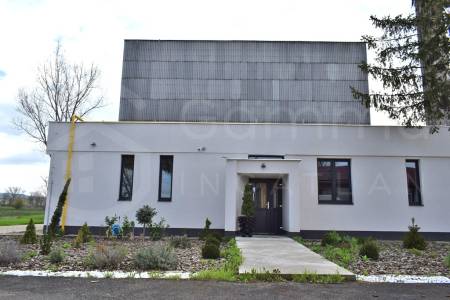 eladó ipari ingatlan, Szerencs