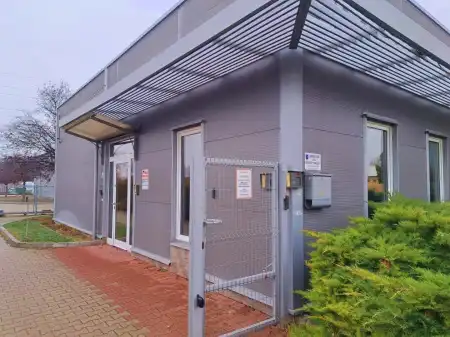 Eladó ipari ingatlan, Szigetszentmiklós 2204 m² 820 M Ft