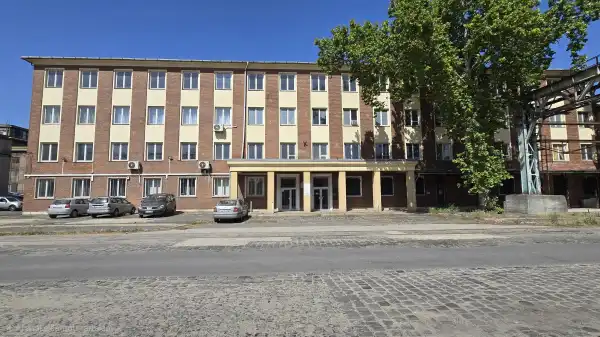 Eladó irodaház, Budapest, XXI. kerület 3170 m² 850 M Ft