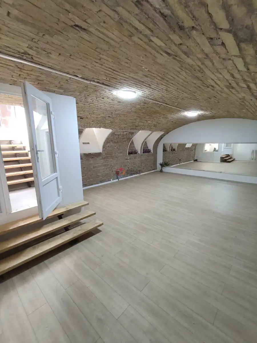 eladó raktár, Budapest, VI. kerület