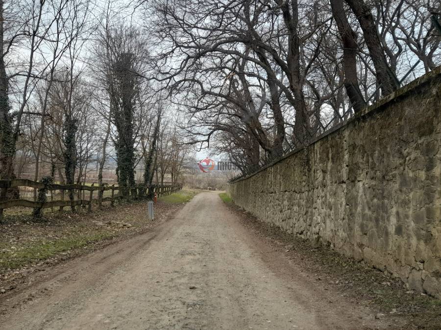 eladó  Szántó, Vácrátót