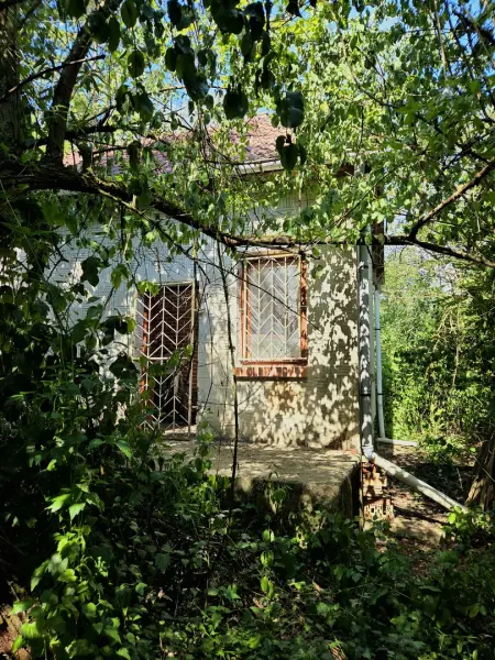 eladó telek, Vác