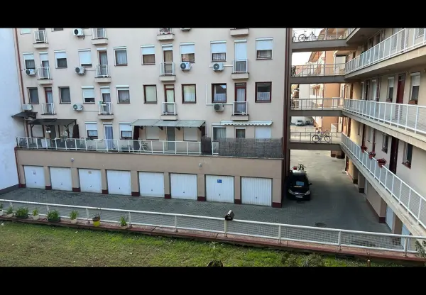 Kiadó garázs, Békéscsaba 14 m² 40 E Ft/hó