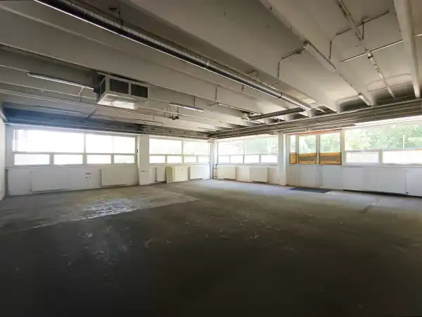 Kiadó ipari ingatlan, Budapest, IX. kerület 2243 m² 6.33 M Ft/hó
