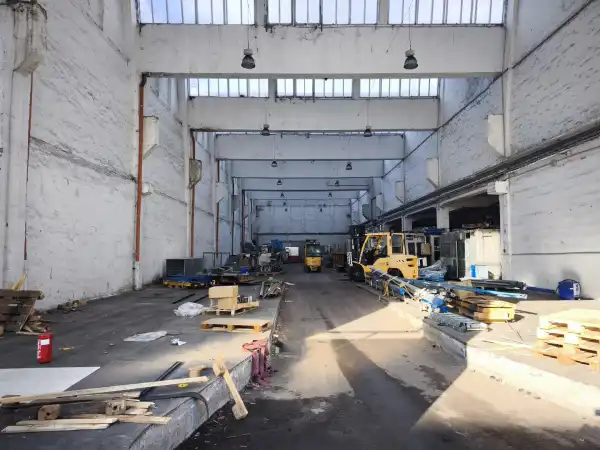 Kiadó ipari ingatlan, Szigetszentmiklós 1100 m² 1 E Ft/hó + Áfa