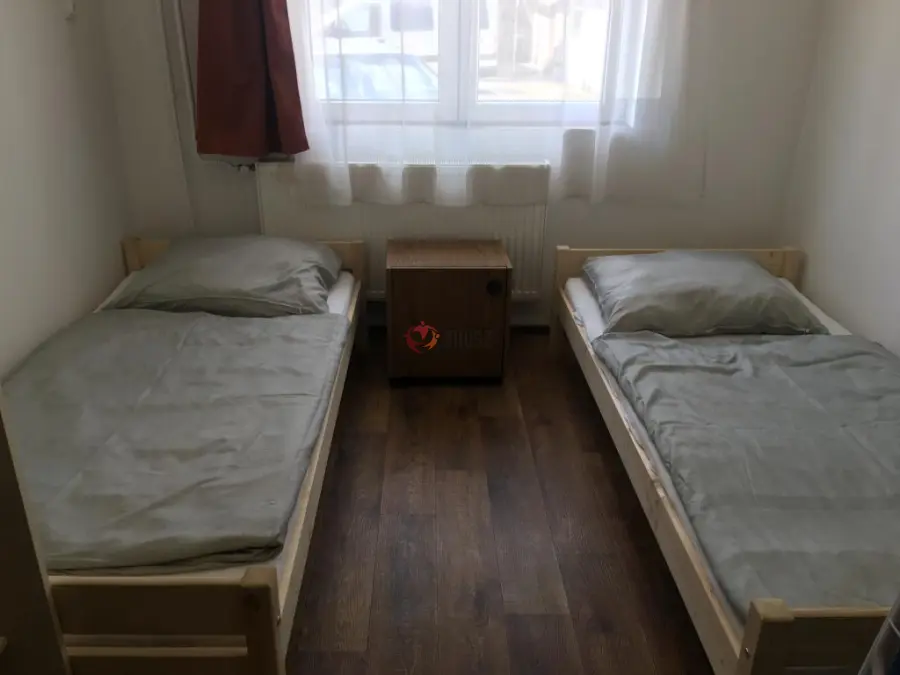 kiadó ipari ingatlan, Tata