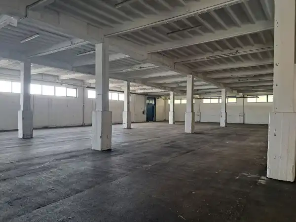 Kiadó raktár, Budapest, XV. kerület 2056 m² 3.14 M Ft/hó + Áfa